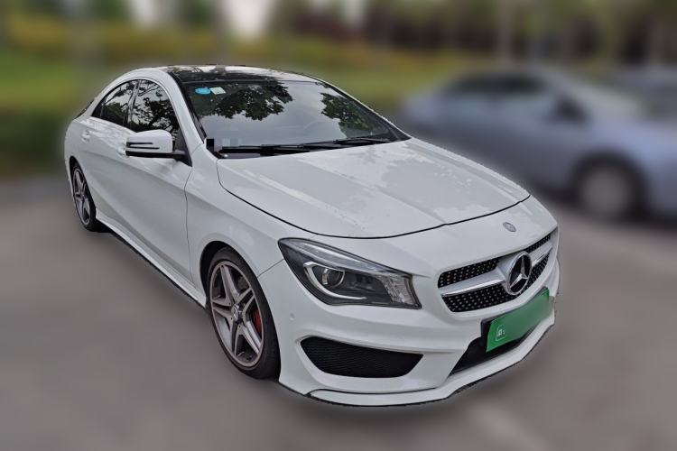 Used Mercedes-Benz CLA 2015 CLA 220 4MATIC Front Right 45 Deg