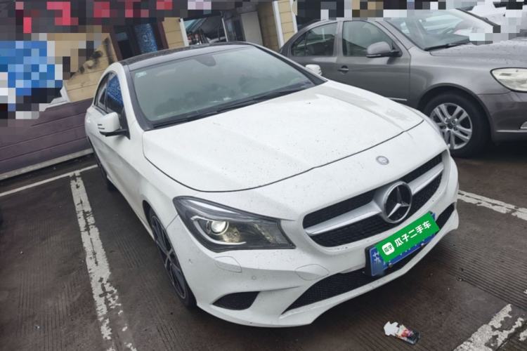 Used Mercedes-Benz CLA 2015 CLA 200 Front Right 45 Deg