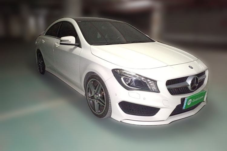 Used Mercedes-Benz CLA 2015 CLA 220 4MATIC Front Right 45 Deg