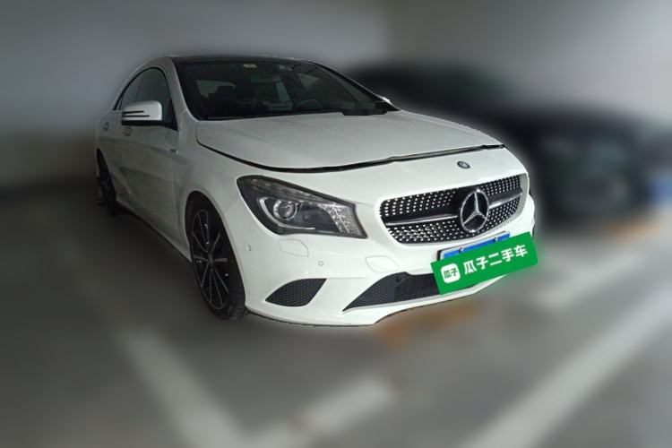 Used Mercedes-Benz CLA 2015 CLA 200 Front Right 45 Deg