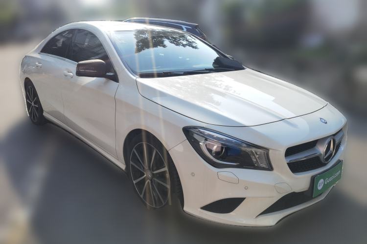 Used Mercedes-Benz CLA 2015 CLA 200 Front Right 45 Deg