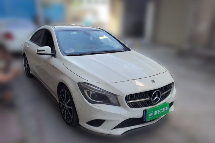Used Mercedes-Benz CLA 2015 CLA 200 Front Right 45 Deg