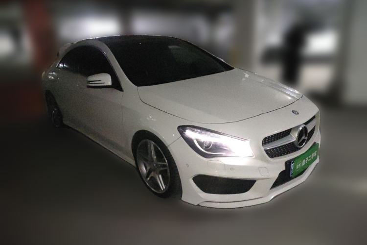 Used Mercedes-Benz CLA 2015 CLA 220 4MATIC Front Right 45 Deg