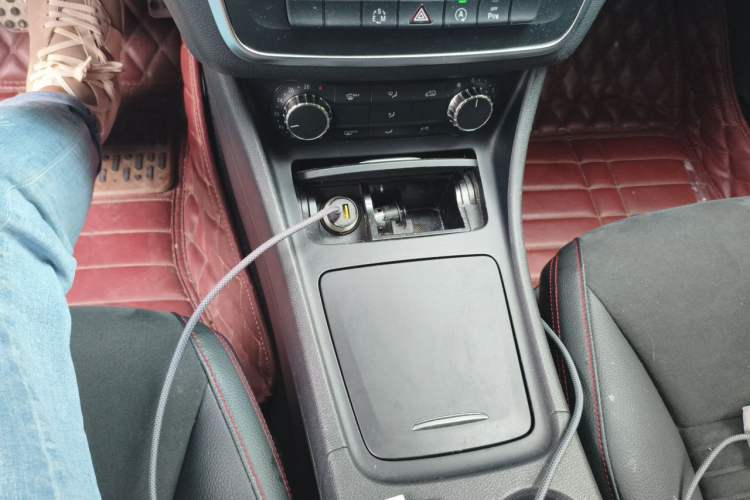 Used Mercedes-Benz CLA 2015 CLA 220 4MATIC Gear Lever