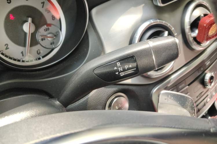 Used Mercedes-Benz CLA 2015 CLA 220 4MATIC Gear Lever