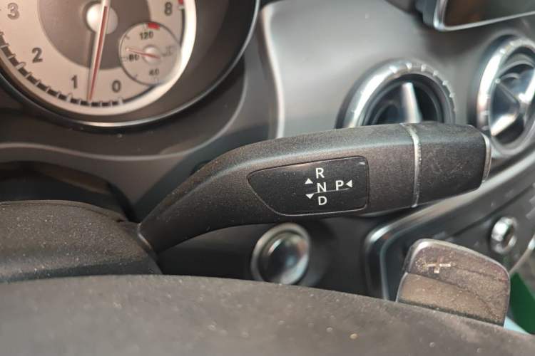 Used Mercedes-Benz CLA 2015 CLA 220 4MATIC Gear Lever