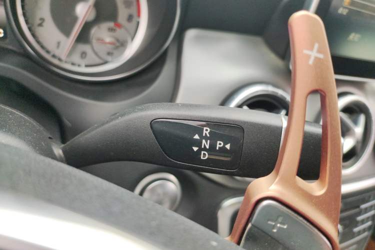 Used Mercedes-Benz CLA 2015 CLA 220 4MATIC Gear Lever