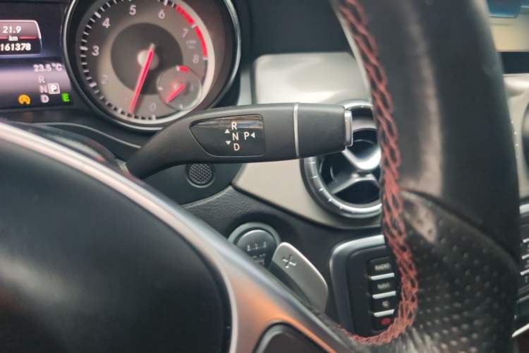 Used Mercedes-Benz CLA 2015 CLA 220 4MATIC Gear Lever