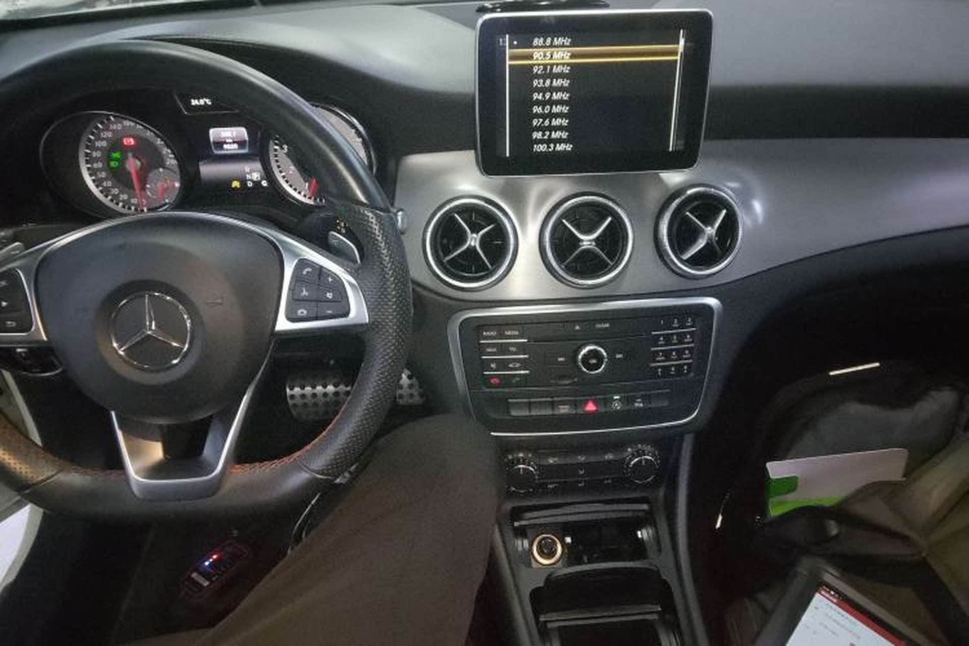 Used Mercedes-Benz CLA 2015 CLA 220 4MATIC Interior 2