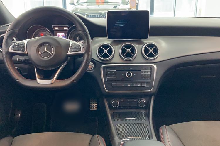 Used Mercedes-Benz CLA 2015 CLA 220 4MATIC Interior 3