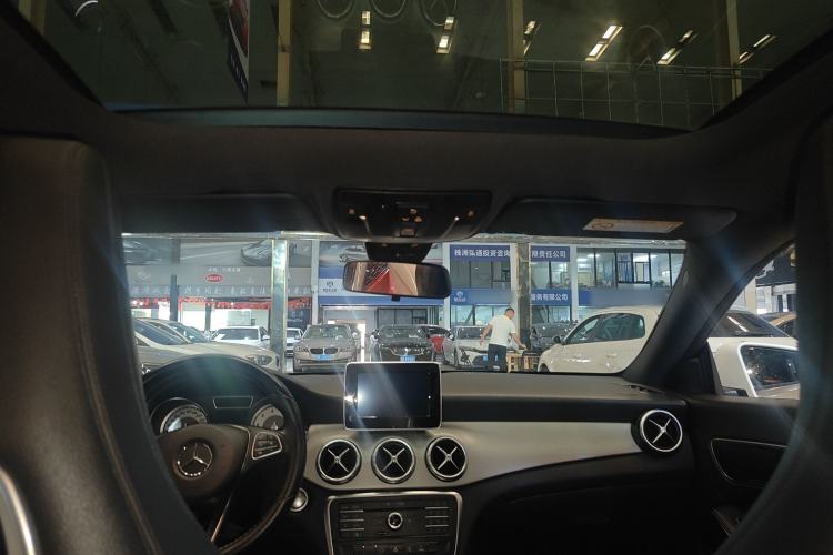 Used Mercedes-Benz CLA 2015 CLA 200 Interior 7