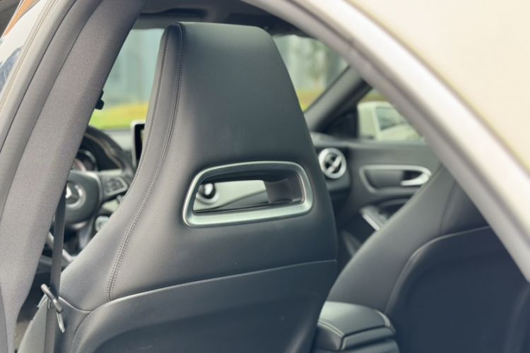Used Mercedes-Benz CLA 2015 CLA 200 Interior 9