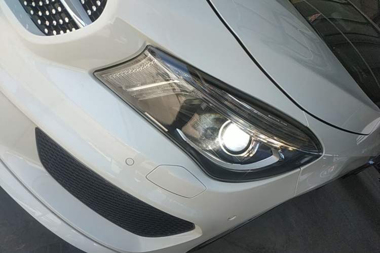 Used Mercedes-Benz CLA 2015 CLA 220 4MATIC Left Front Headlight