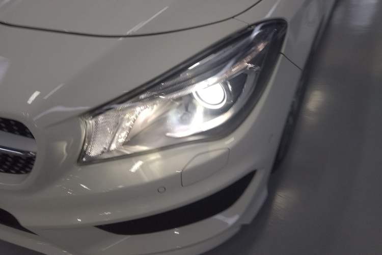 Used Mercedes-Benz CLA 2015 CLA 220 4MATIC Left Front Headlight