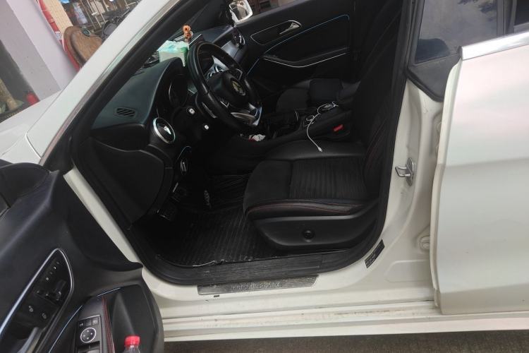 Used Mercedes-Benz CLA 2015 CLA 220 4MATIC Left Front Seat