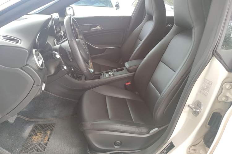Used Mercedes-Benz CLA 2015 CLA 200 Left Front Seat