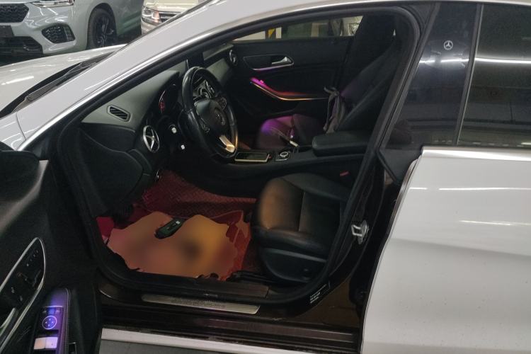 Used Mercedes-Benz CLA 2015 CLA 200 Left Front Seat