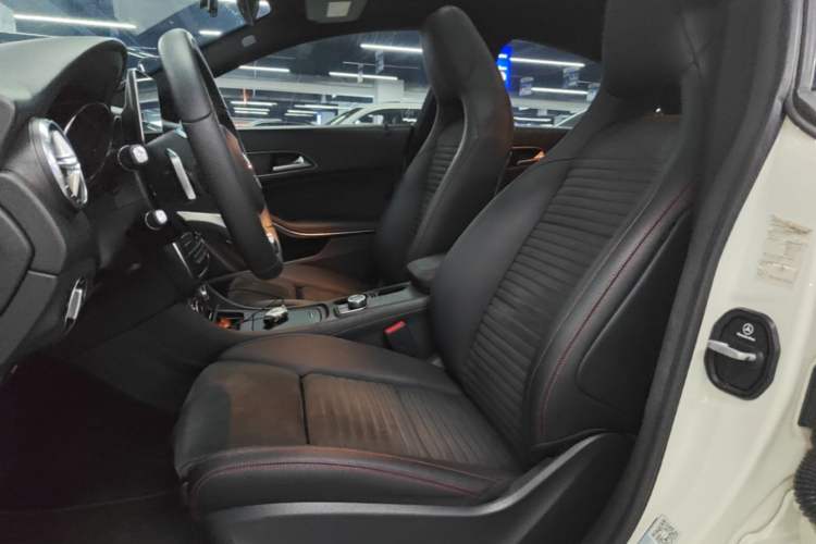 Used Mercedes-Benz CLA 2015 CLA 220 4MATIC Left Front Seat