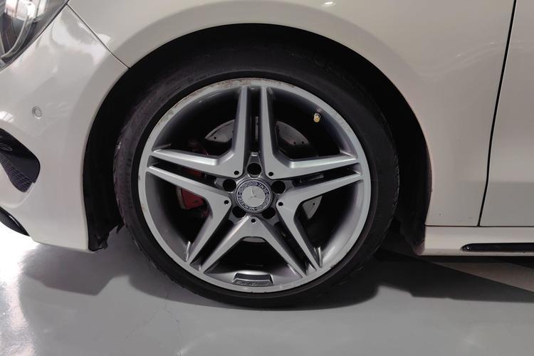 Used Mercedes-Benz CLA 2015 CLA 220 4MATIC Left Front Wheel Hub