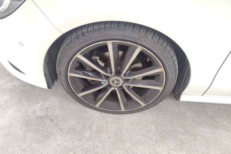 Used Mercedes-Benz CLA 2015 CLA 200 Left Front Wheel Hub