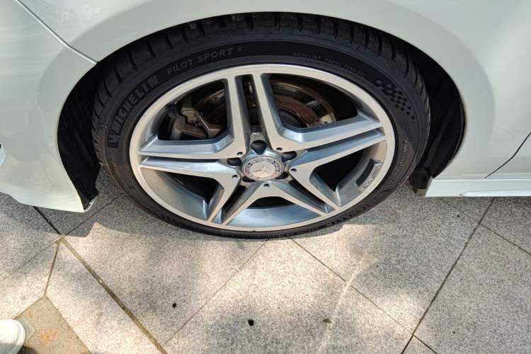 Used Mercedes-Benz CLA 2015 CLA 220 4MATIC Left Front Wheel Hub