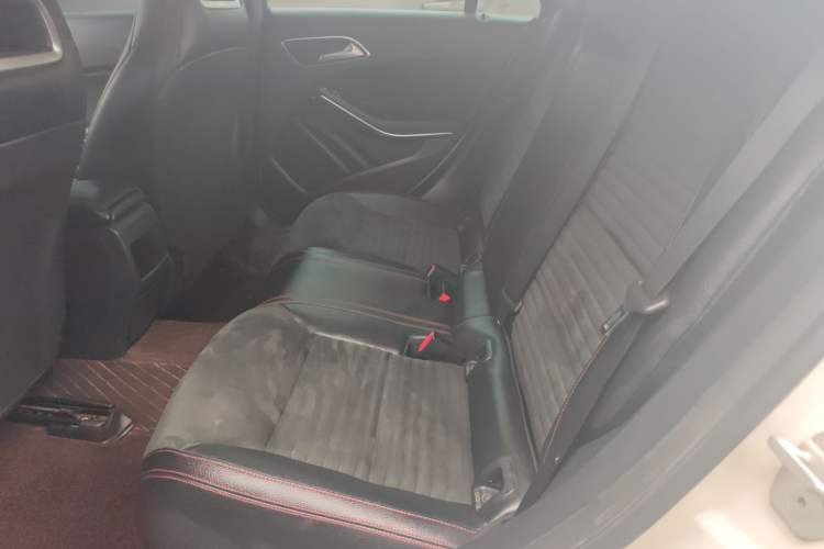 Used Mercedes-Benz CLA 2015 CLA 220 4MATIC Left Rear Seat