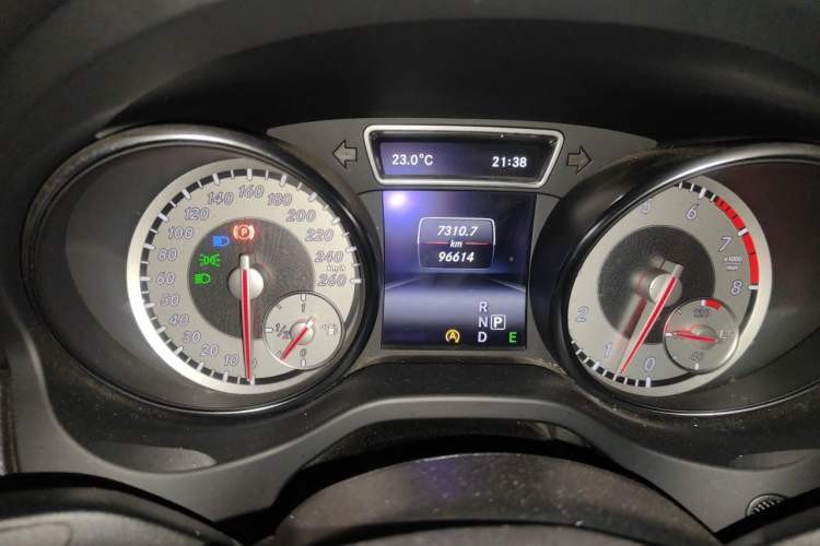 Used Mercedes-Benz CLA 2015 CLA 200 Odometer Close Up