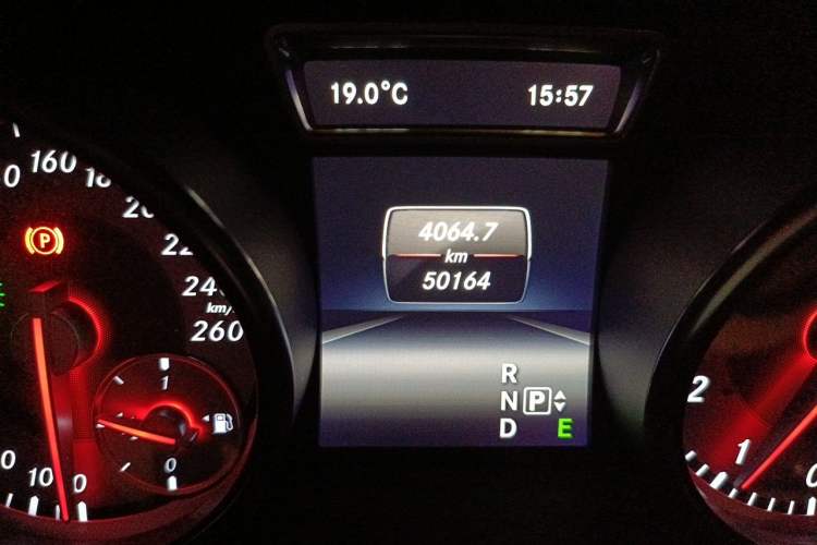 Used Mercedes-Benz CLA 2015 CLA 220 4MATIC Odometer Close Up