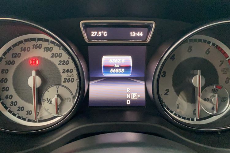Used Mercedes-Benz CLA 2015 CLA 220 4MATIC Odometer Close Up