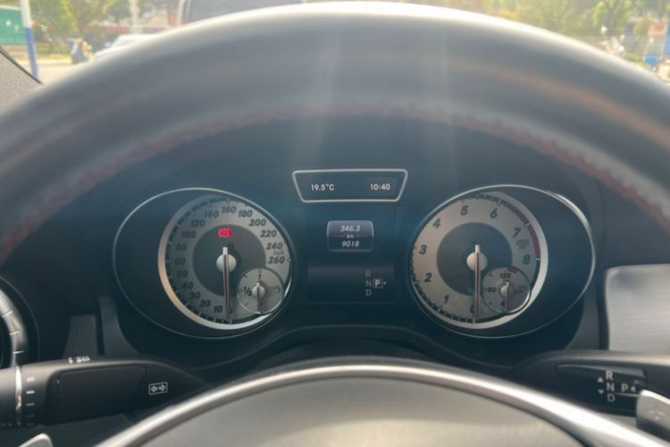 Used Mercedes-Benz CLA 2015 CLA 220 4MATIC Odometer Close Up