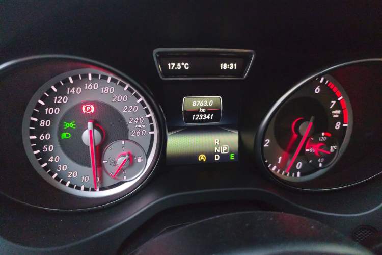 Used Mercedes-Benz CLA 2015 CLA 220 4MATIC Odometer Close Up