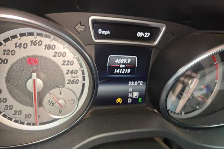 Used Mercedes-Benz CLA 2015 CLA 220 4MATIC Odometer Close Up