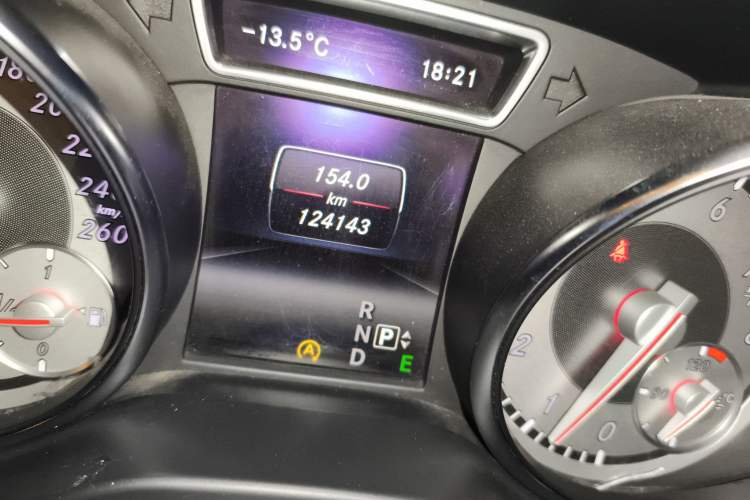 Used Mercedes-Benz CLA 2015 CLA 220 4MATIC Odometer Close Up