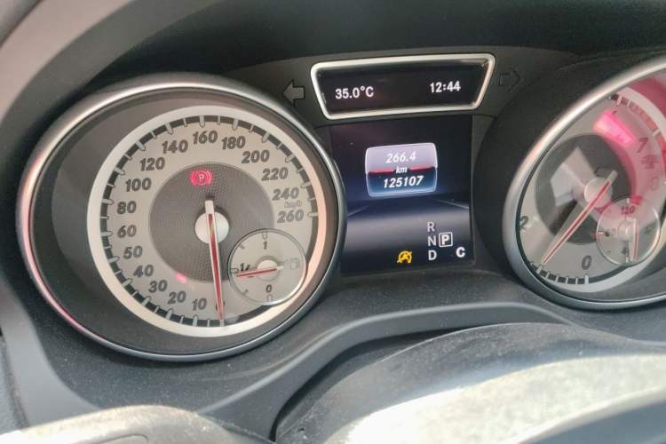 Used Mercedes-Benz CLA 2015 CLA 200 Odometer Close Up