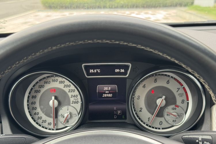 Used Mercedes-Benz CLA 2015 CLA 200 Odometer Close Up
