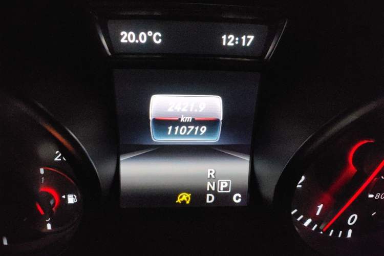 Used Mercedes-Benz CLA 2015 CLA 220 4MATIC Odometer Close Up