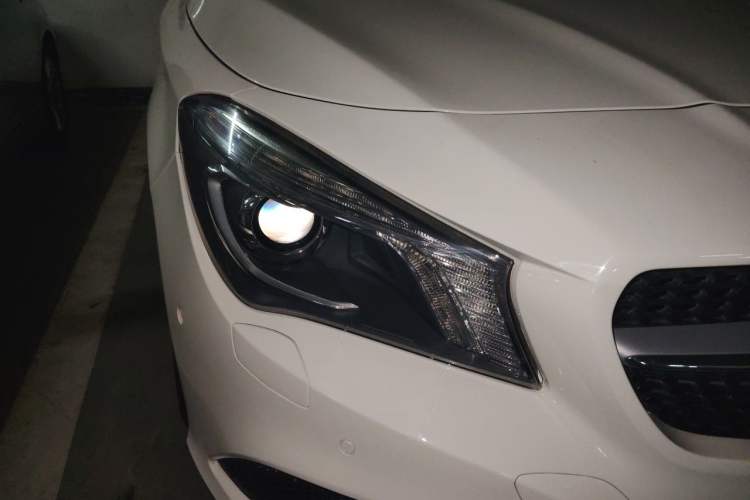 Used Mercedes-Benz CLA 2015 CLA 200 Right Front Headlight