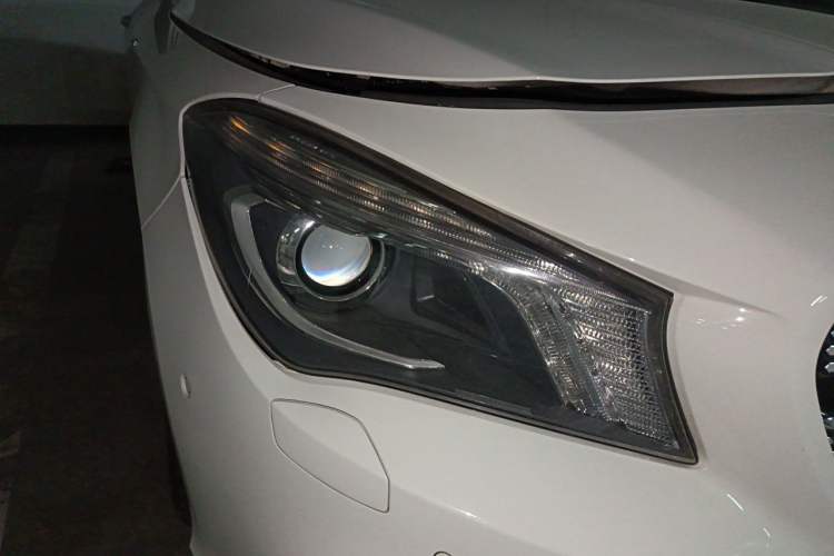 Used Mercedes-Benz CLA 2015 CLA 200 Right Front Headlight