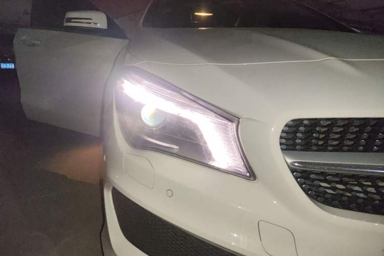 Used Mercedes-Benz CLA 2015 CLA 220 4MATIC Right Front Headlight