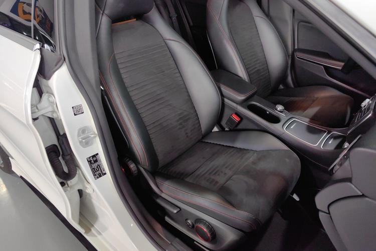 Used Mercedes-Benz CLA 2015 CLA 220 4MATIC Right Front Seat