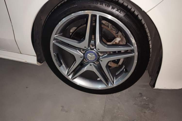 Used Mercedes-Benz CLA 2015 CLA 220 4MATIC Right Front Wheel Hub