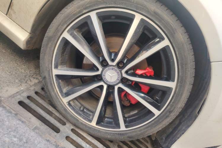 Used Mercedes-Benz CLA 2015 CLA 200 Right Front Wheel Hub