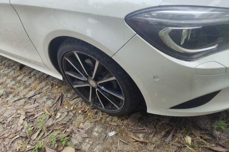 Used Mercedes-Benz CLA 2015 CLA 200 Right Front Wheel Hub