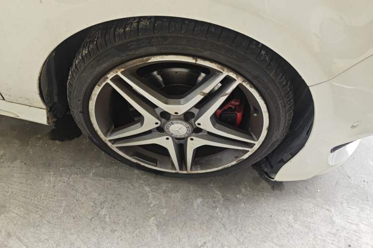 Used Mercedes-Benz CLA 2015 CLA 220 4MATIC Right Front Wheel Hub