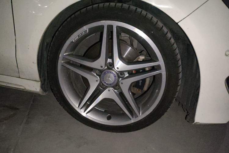 Used Mercedes-Benz CLA 2015 CLA 220 4MATIC Right Front Wheel Hub