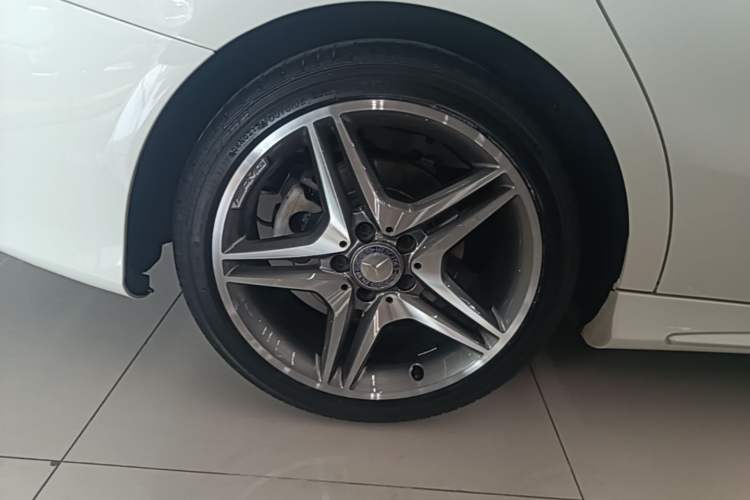 Used Mercedes-Benz CLA 2015 CLA 220 4MATIC Right Rear Wheel Hub