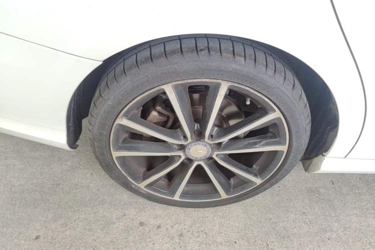 Used Mercedes-Benz CLA 2015 CLA 200 Right Rear Wheel Hub