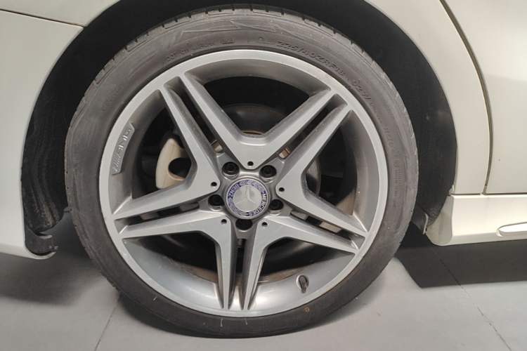 Used Mercedes-Benz CLA 2015 CLA 220 4MATIC Right Rear Wheel Hub