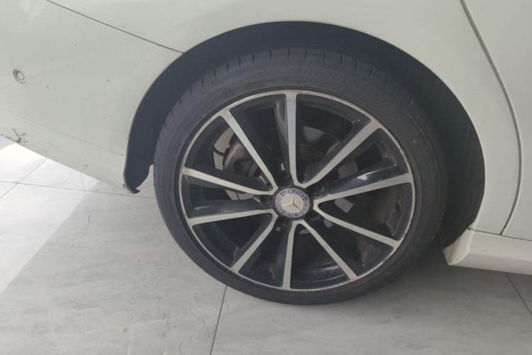 Used Mercedes-Benz CLA 2015 CLA 200 Right Rear Wheel Hub