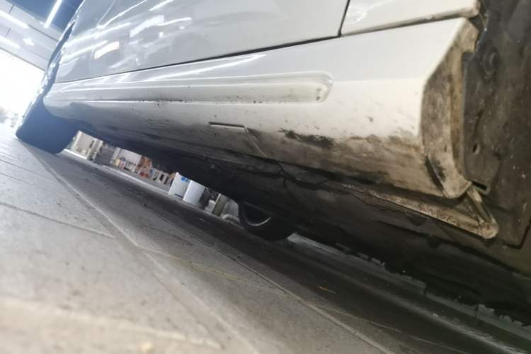 Used Mercedes-Benz CLA 2015 CLA 220 4MATIC Right Side Sill